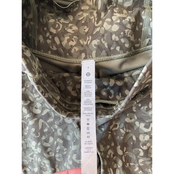 Lululemon size 4 Base Pace High-Rise Tight 25" Intertwined Camo Medium Olive Mul - Picture 5 of 5